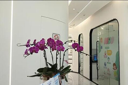 广州瑞博口腔走廊环境实拍图