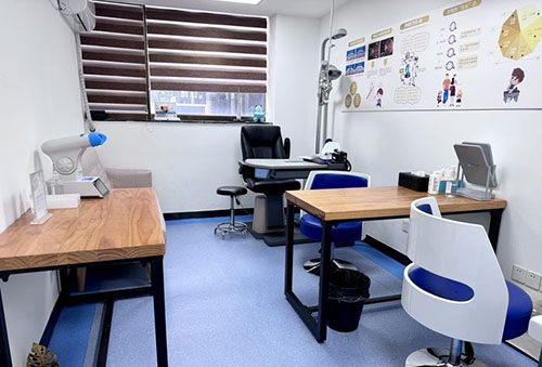 广州康晶金眼科检查室