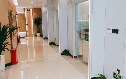 深圳一欣口腔走廊环境图