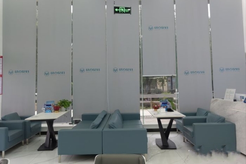 长沙睛点眼科医院候诊区 长沙睛点眼科医院候诊区