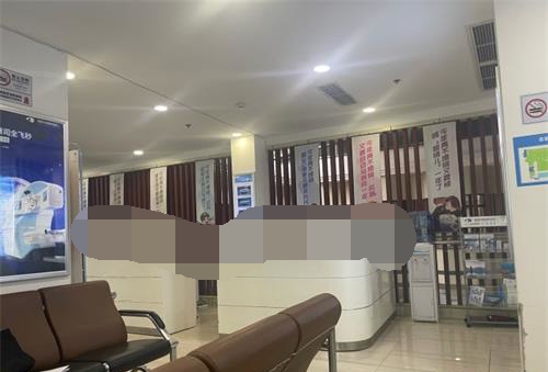华厦眼科医院大厅环境