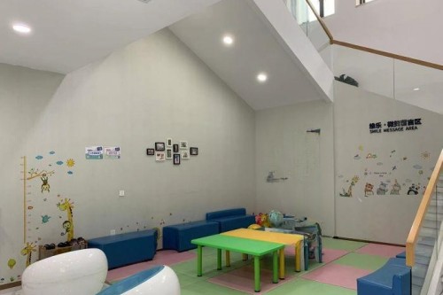 福州维乐口腔儿童玩耍区 福州维乐口腔儿童玩耍区