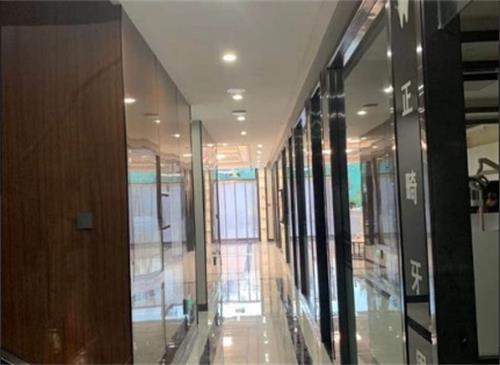 包头义隆牙博士口腔走廊