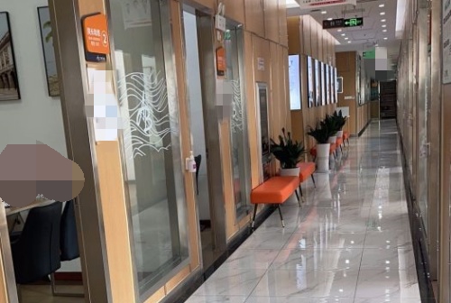盐城艾博口腔走廊环境示意图