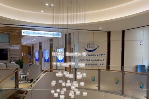 成都新桥口腔楼梯间环境 成都新桥口腔楼梯间环境