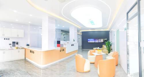 汕头天使口腔龙湖总院服务台