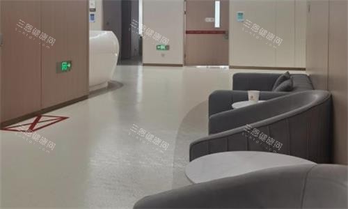 西安国医中心走廊图