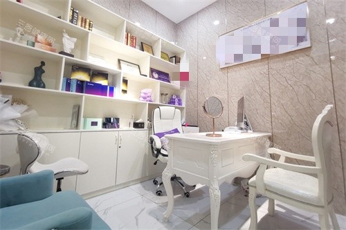 南宁格林美菲医疗美容咨询室 南宁格林美菲医疗美容咨询室