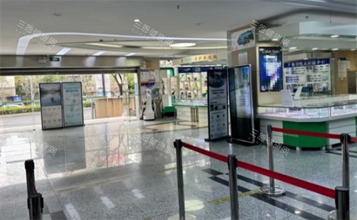 南京东南眼科入口环境图