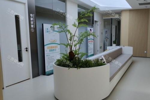 长沙目宁眼科医院诊室 长沙目宁眼科医院诊室