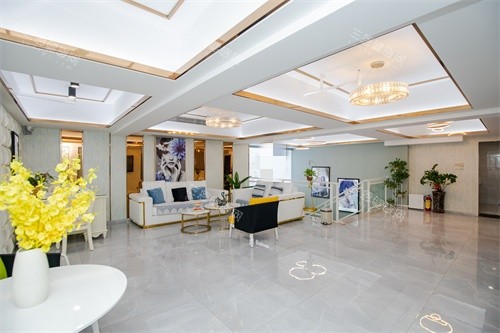 汕头莱美医疗美容门诊部二层大厅