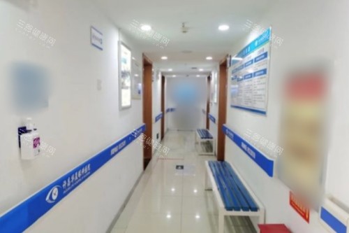 许昌华厦眼科医院走廊
