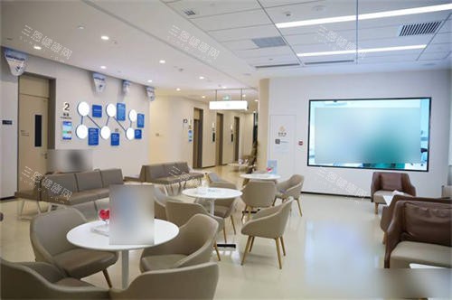 广州普瑞眼科医院休息区