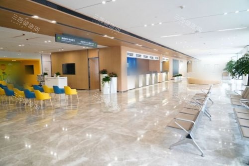 杭州爱尔眼科医院大厅