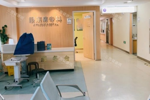 爱尔眼科医院眼底病专科