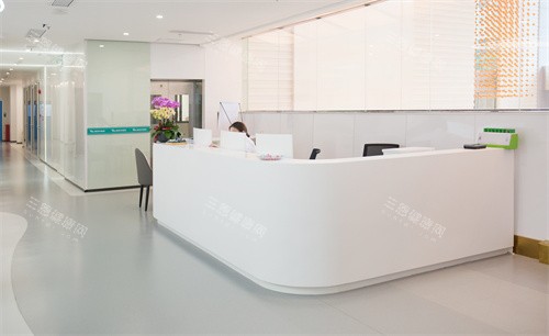 广州视百年眼科<span style=