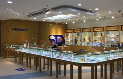 常州泽明眼科配镜区环境图