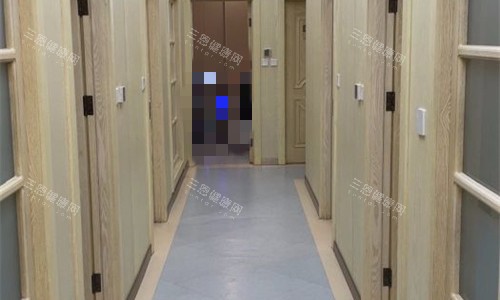 北京润美玉之光诊室门口展示