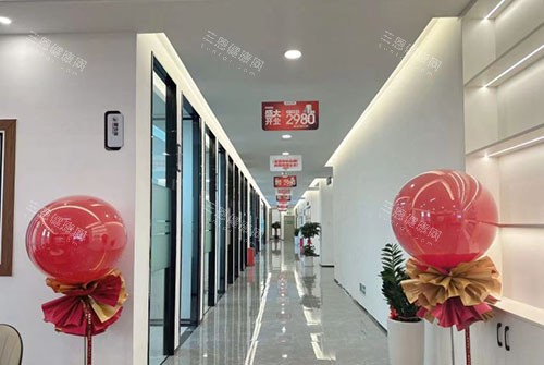 贵港佳士洁口腔走廊环境实拍图
