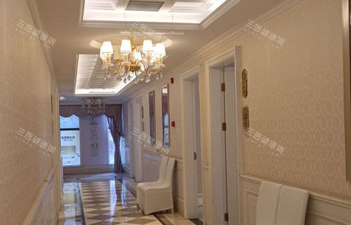 昆明梦想整形走廊环境图