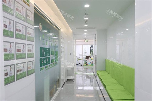 湖州英博口腔走廊环境