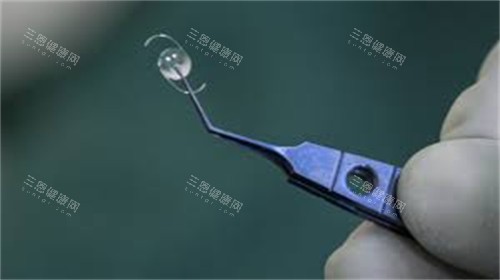 美国眼力健人工晶体图片