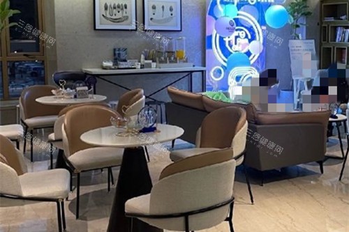 成都米兰柏羽整形休息等候区环境