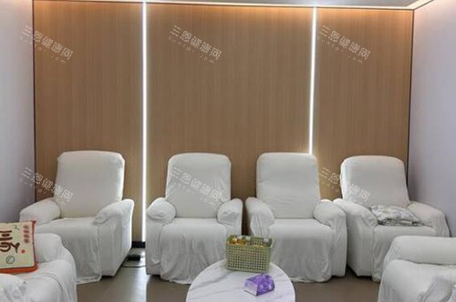 广州华厦维尔视眼科等候区