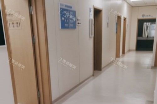 哈尔滨普瑞眼科医院走廊区