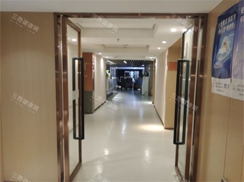 厦门登特口腔医院莲花店走廊环境图