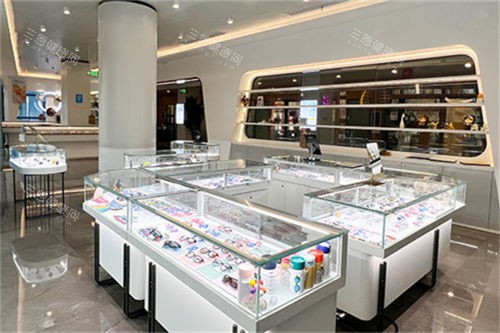 济南普瑞眼科医院展示柜