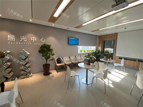 北京华德眼科手术价目表更新：个性化引导飞秒2.2W元起，角膜移植3.5W元起！