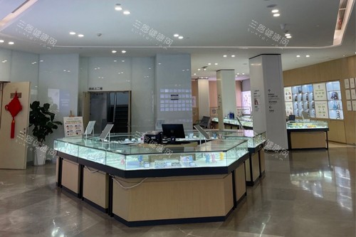昆明爱尔眼科配镜区图
