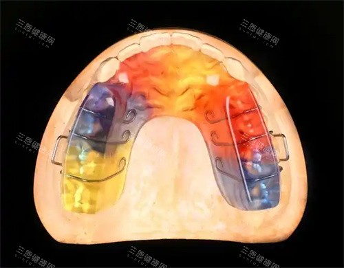 颌垫模型展示图