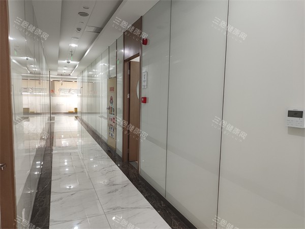 南昌摩尔口腔走廊一角