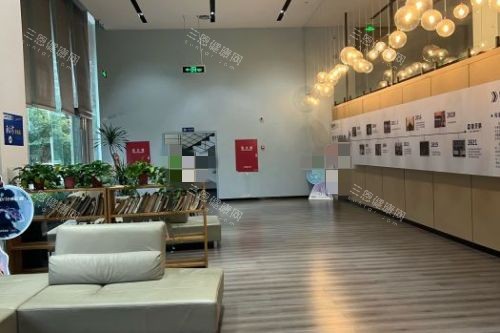 成都包牙科休息区环境