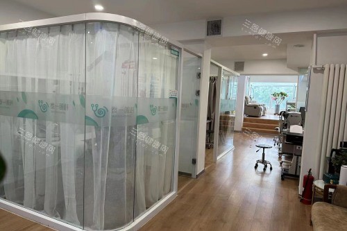 沈阳泰一眼科医院走廊