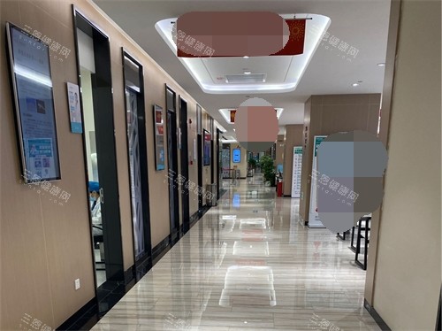 厦门麦芽口腔医院走廊环境图