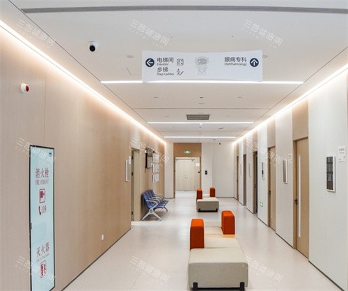 哈尔滨二四二医院眼科哪个大夫好？刘红/陈志杰/马新立/勾晓梅/张晓辉都是比较靠谱的眼科医生！