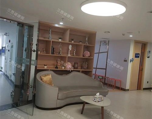 深圳富华整形怎么样？宝丰大厦9层诊疗空间|20+项专有技术|病例库超万例