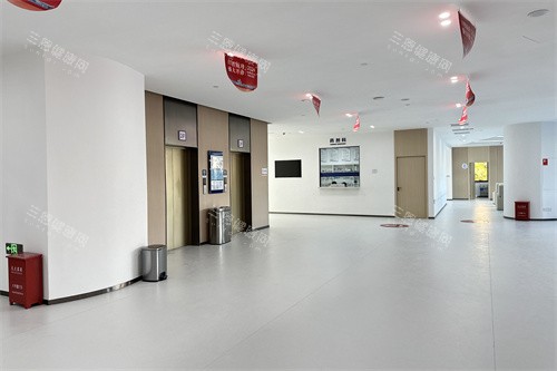 昆明团圆口腔医院电梯间环境 昆明团圆口腔医院电梯间环境