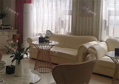 郑州韩辰华领整形大厅休息区