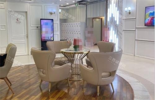 郑州韩辰华领整形休息区