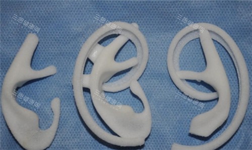 耳再造手术材料图