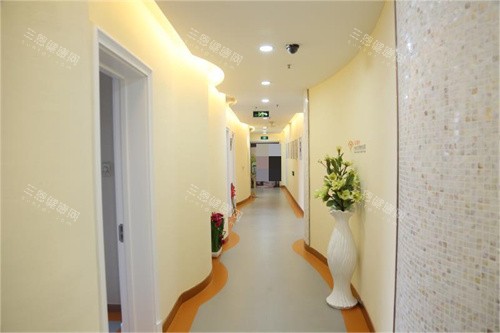 沈阳杏林整形走廊展示 沈阳杏林整形走廊展示