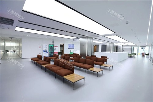 上海曹杨众植口腔候诊区 上海曹杨众植口腔候诊区