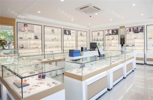 聊城华厦眼科配镜区环境图