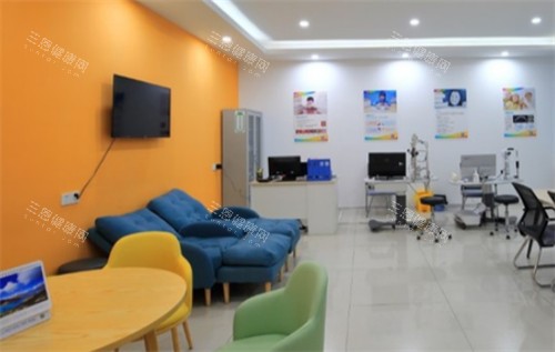 聊城华厦眼科休息区环境图