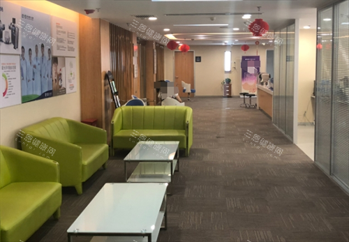 沧州爱尔眼科医院诊所外休息区