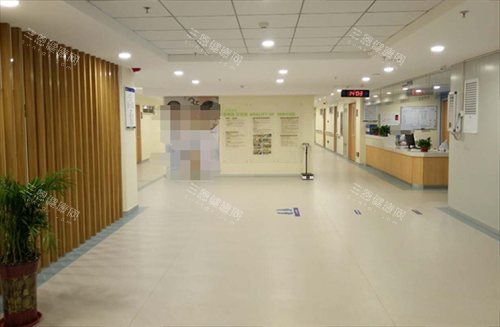 沧州爱尔眼科医院侧厅环境
